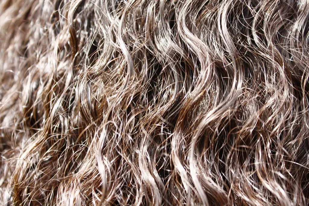 Textura de rizos después de un tratamiento capilar